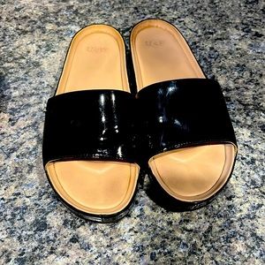Ugg Jane Patent Slide Size 7.5